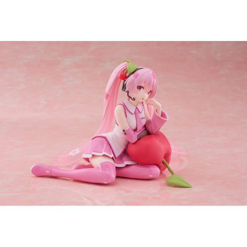 Taito USA (451832900) Sakura Miku Desktop Cute Figure (Cherry Cushion Ver.) 840342402977